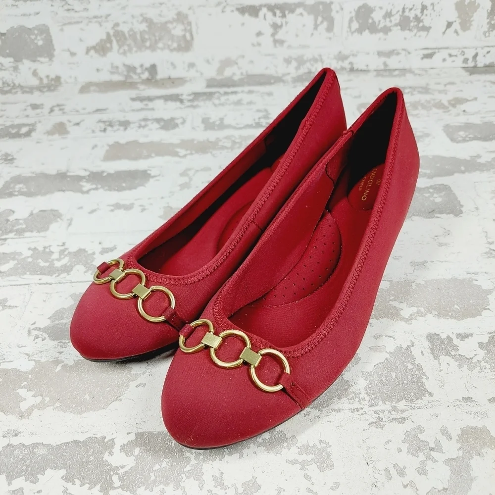 Bandolino Red Textile Slip On Gold Hardware Detail Wedge Heels E881